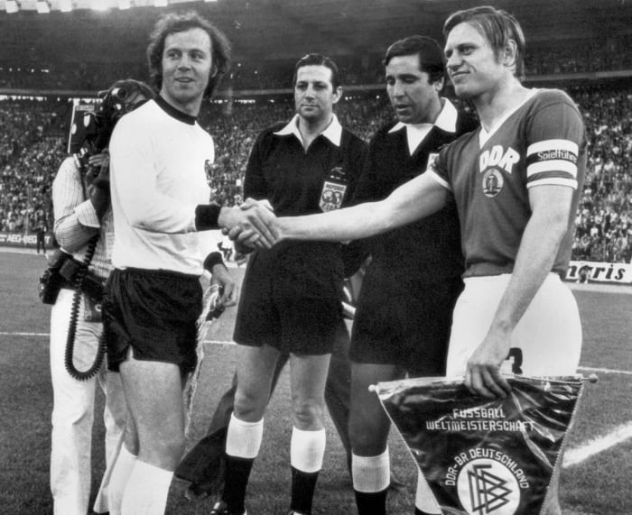 1974-franz-beckenbauer-bernd-bransch.jpg